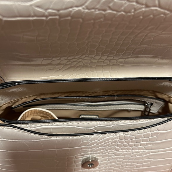 Guess Handbag - Picture 6 of 6